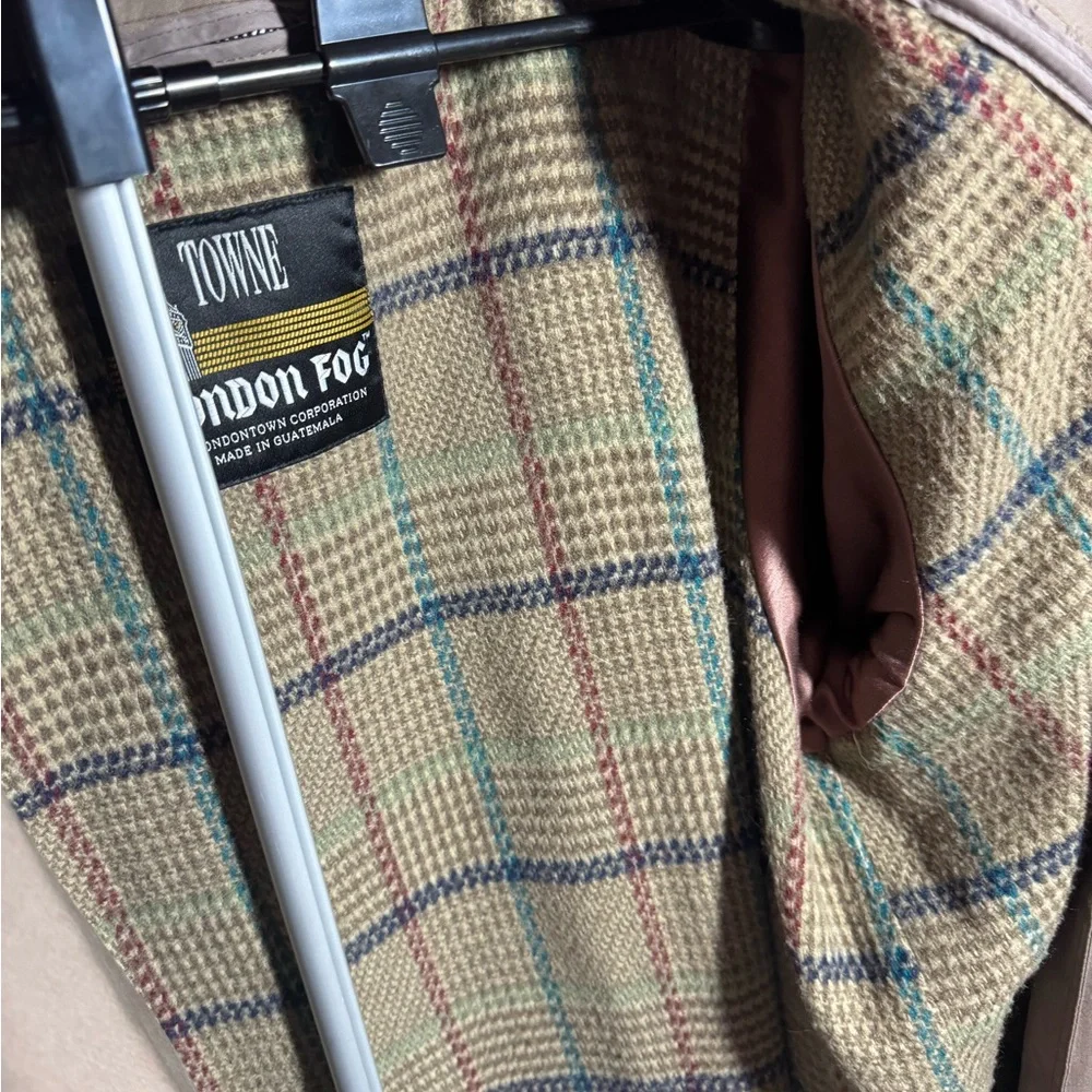 London Fog Beige and Plaid Jacket - Picture 4 of 7